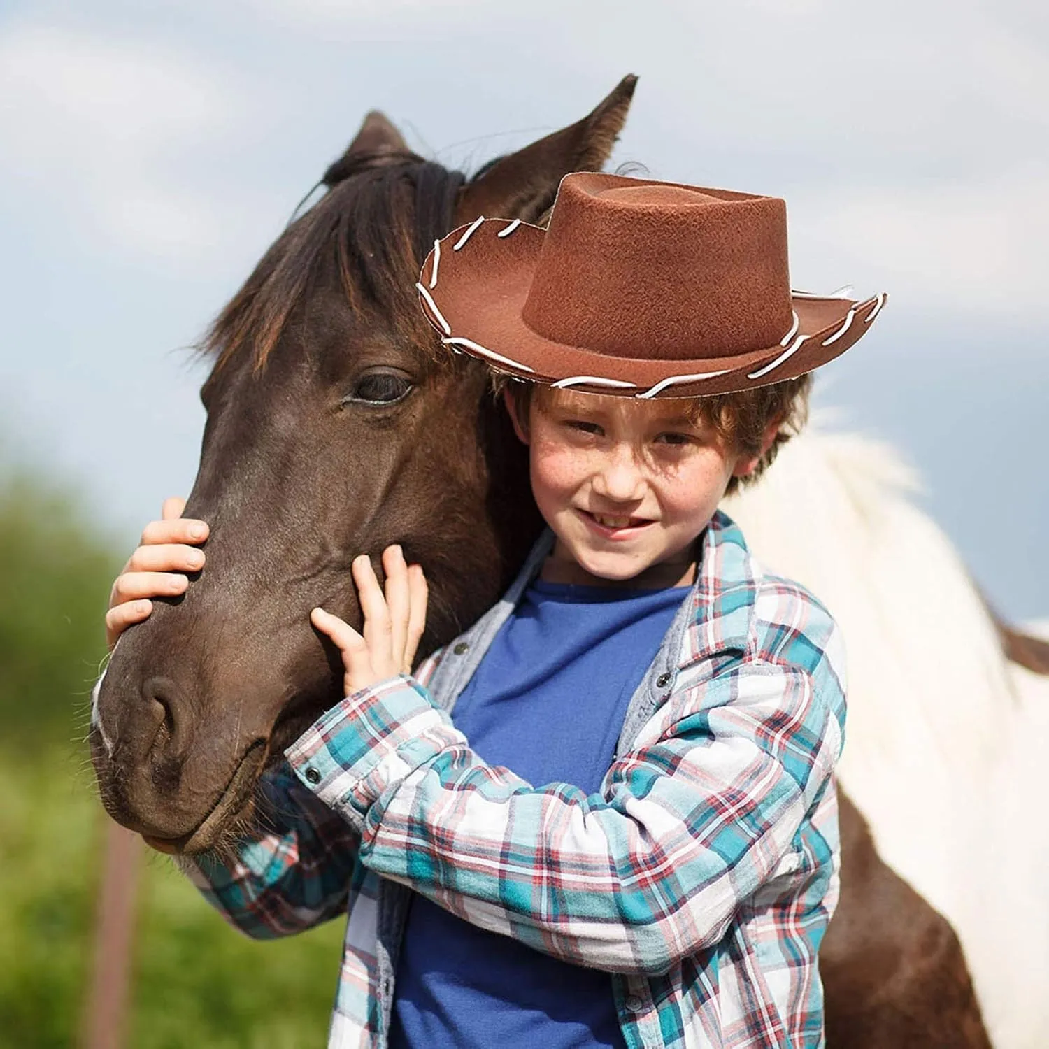 Childrens Classic Vintage Western Felt Cowboy Hat Kids Adjustable Drawstring Caps Outdoor Riding Wide Brim Sun Hats