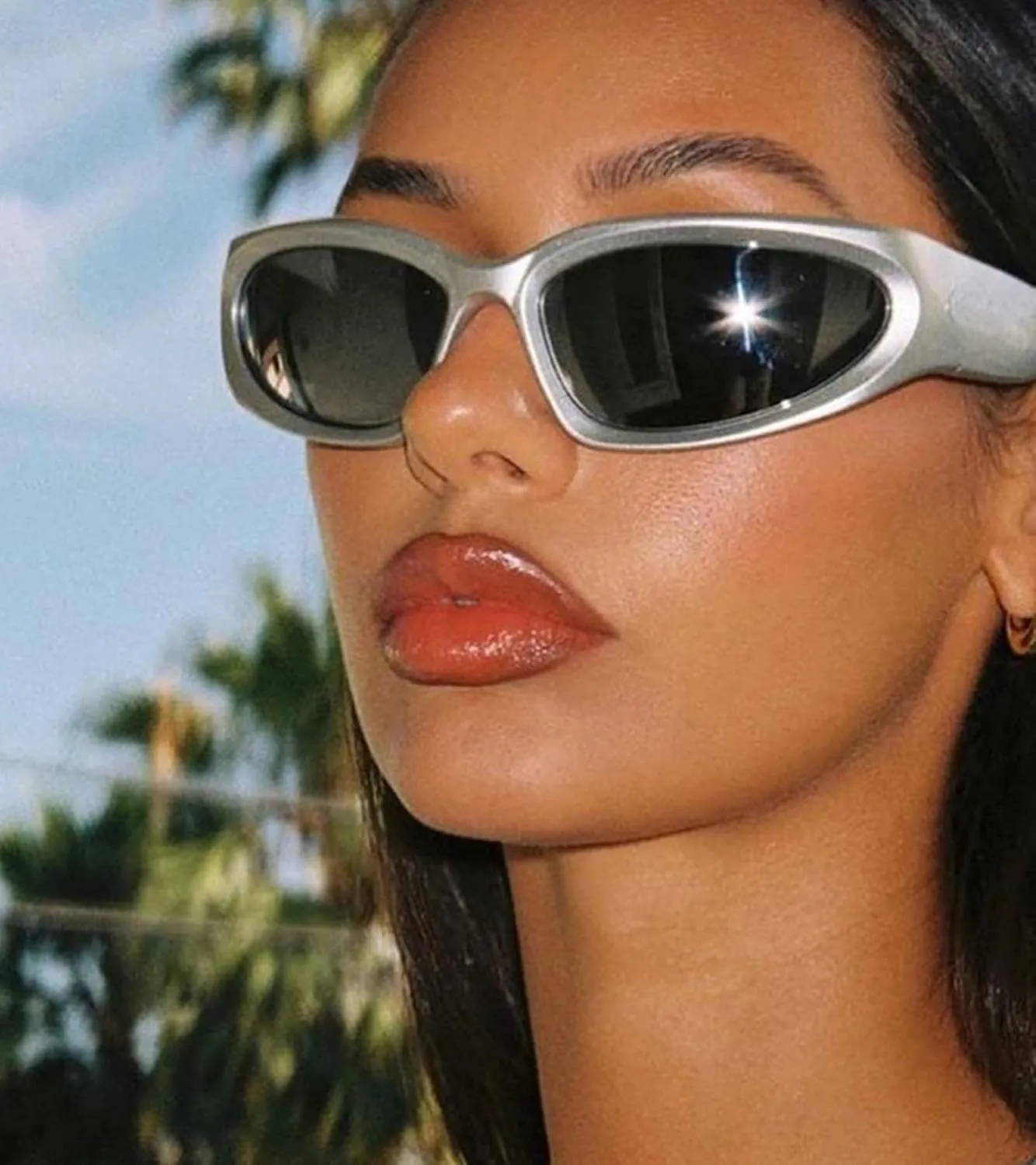 NULOOQ Wrap Around Sunglasses for Women Men – Trendy Swift Y2K Oval Sport Shades Silver Futuristic Sunglasses