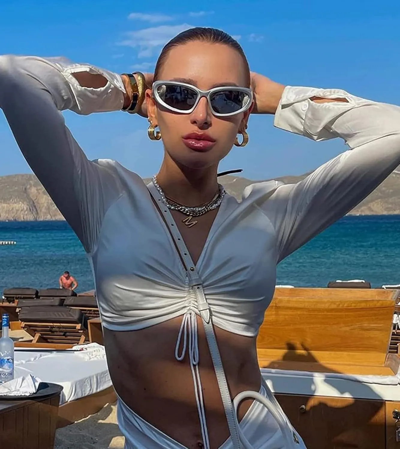 NULOOQ Wrap Around Sunglasses for Women Men – Trendy Swift Y2K Oval Sport Shades Silver Futuristic Sunglasses
