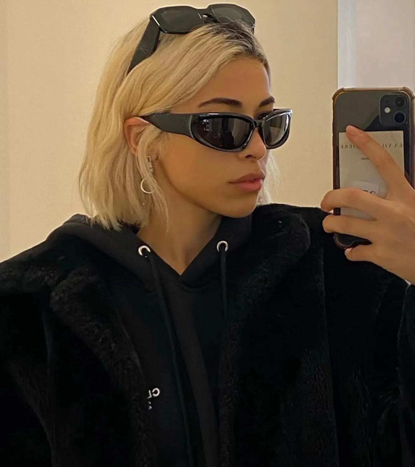 NULOOQ Wrap Around Sunglasses for Women Men – Trendy Swift Y2K Oval Sport Shades Silver Futuristic Sunglasses