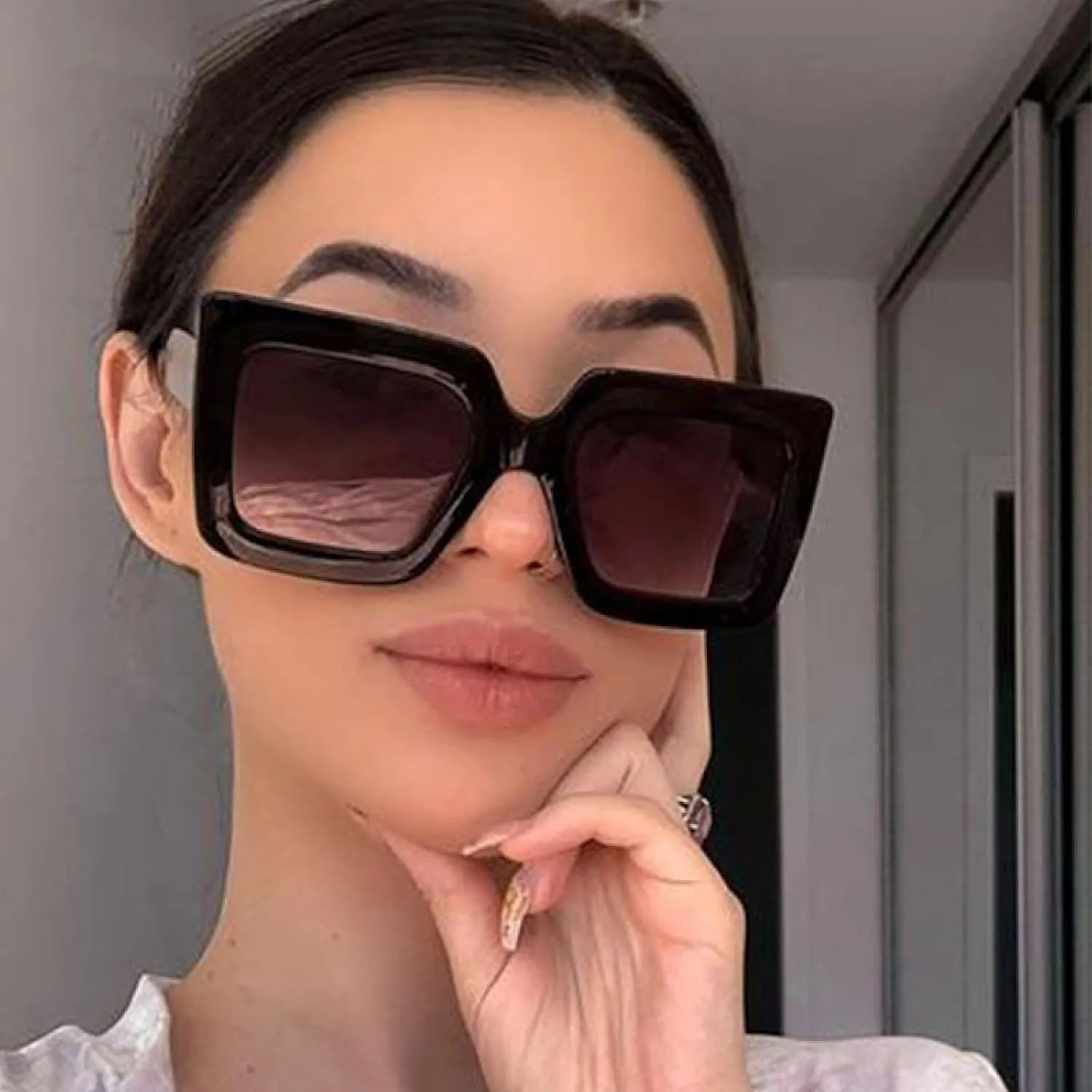 Sunglasses Women Vintage Oversized Luxury Gradient Glasses Classic Black Glasses Uv400